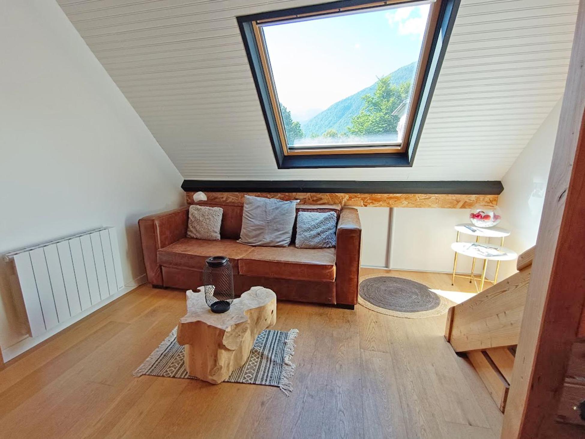 Le Nid De Juliette, T3 Duplex, Parking, Cave Apartment Bagneres-de-Luchon Exterior photo